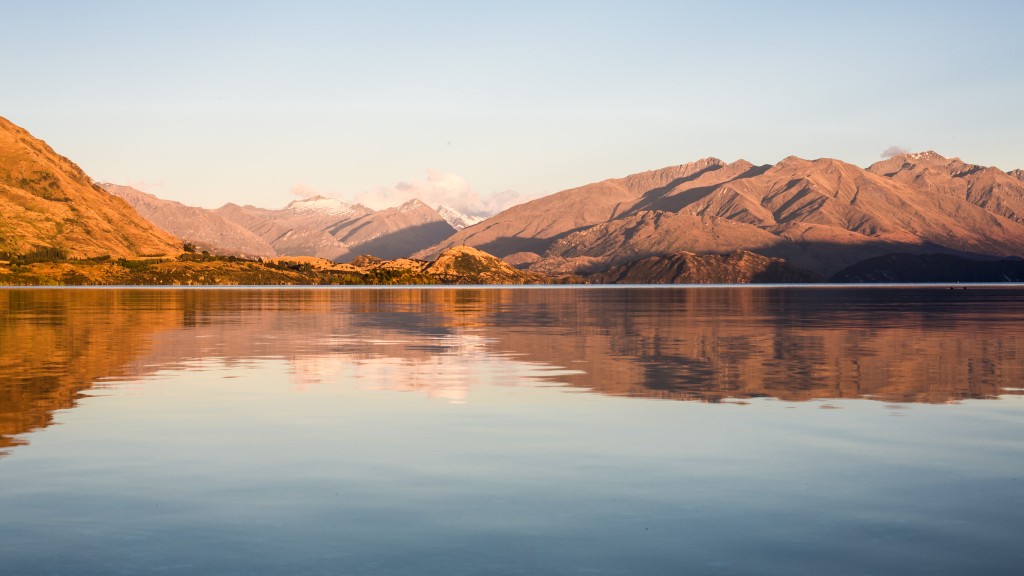 Lake before the sun rise-New Zealand-wanaka-Sarah Galvan Photographe-1