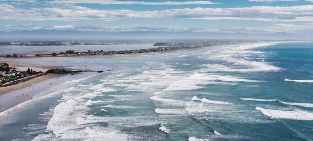 SURF IN NZ_Sarah Galvan Photographe