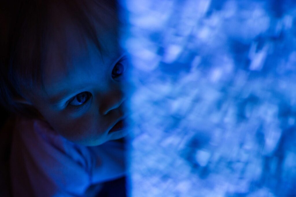 Projet “Chromosome d’Amour En Plus” 2 imgi 6 Mila au visage bleu Sarah Galvan Photographe | Coach en Développement Personnel | Sarah GALVAN | Annecy, Haute-Savoie